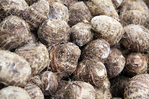 Arbi (Taro Root) 1 kg